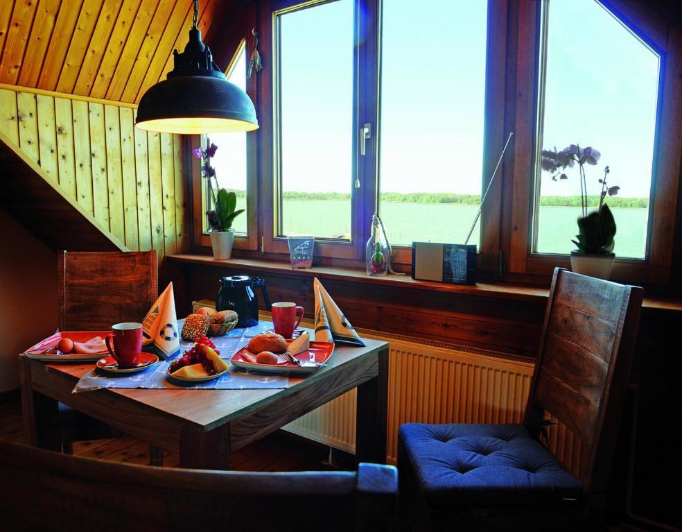 Blick Auf Den Bodden Apartment Ribnitz-Damgarten Exterior foto